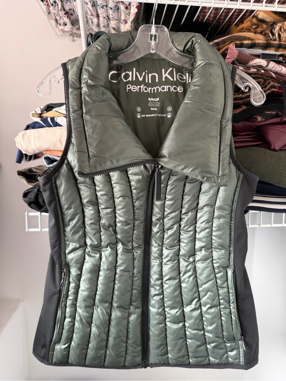 Calvin Klein Performance Women's Quilted Puffer Vest - Olive Green size small